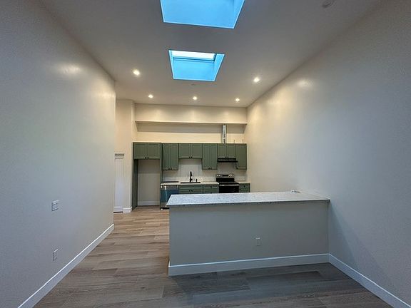 4th image of 1119 S Cleveland St #2