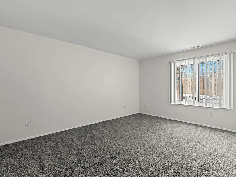 Willow Tree Apartments — Photo 45
