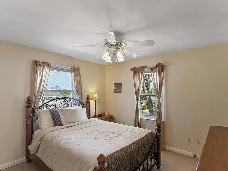 1235 Maple Ave — Photo 9
