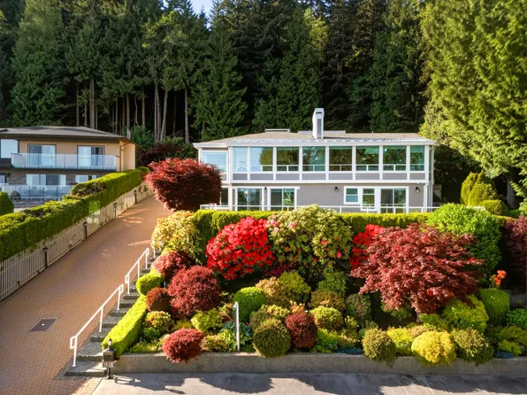 1574 Chartwell Dr, West Vancouver, BC V7S 2S1