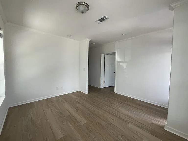 250 Bimini Cay Cir #250 — Photo 9