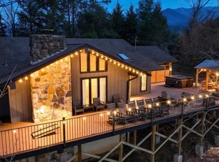 428 Moody Dr, Gatlinburg, TN 37738