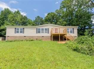 6694 W Pine St, Lowgap, NC 27024