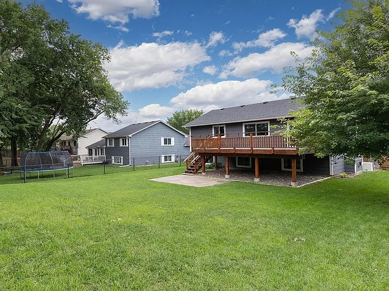 18890 Barrington Dr — Photo 29