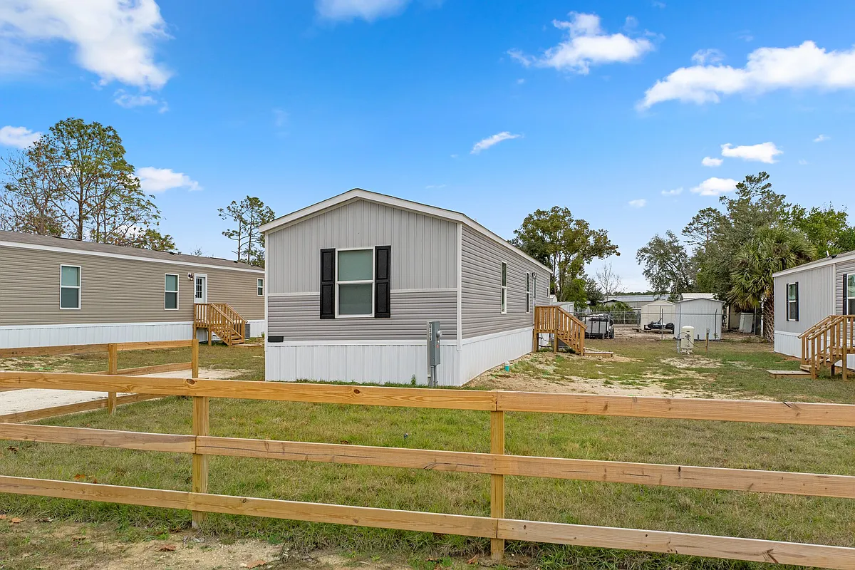 Building Photo - 6306 Strawberry Dr