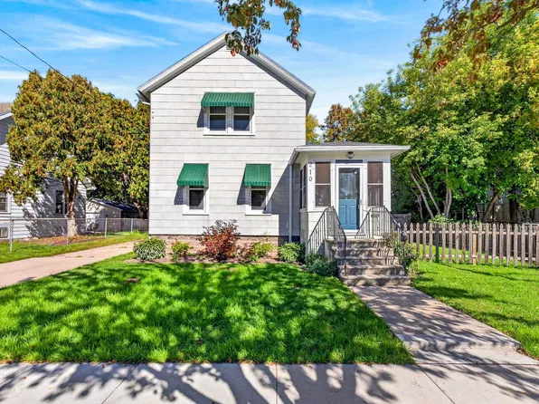 210 W 16th Ave, Oshkosh, WI 54902