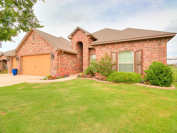 2nd image of 19008 Pinehurst Trail Dr