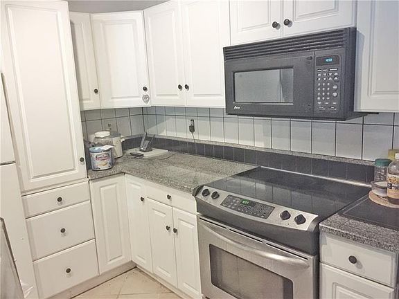 5th image of 2245 Panstone Dr SW