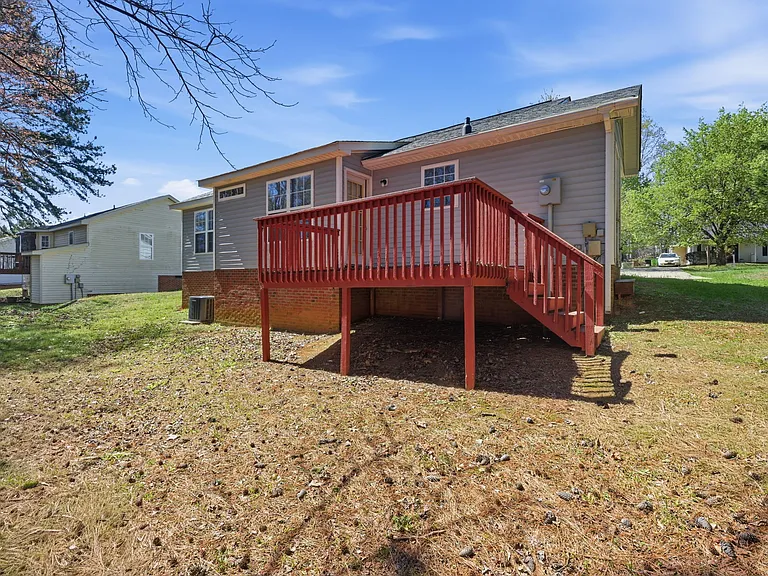 109 Holly Mountain Rd — Photo 31
