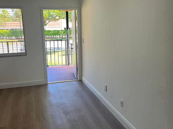 5th image of 6063 10th Avenue N #246
