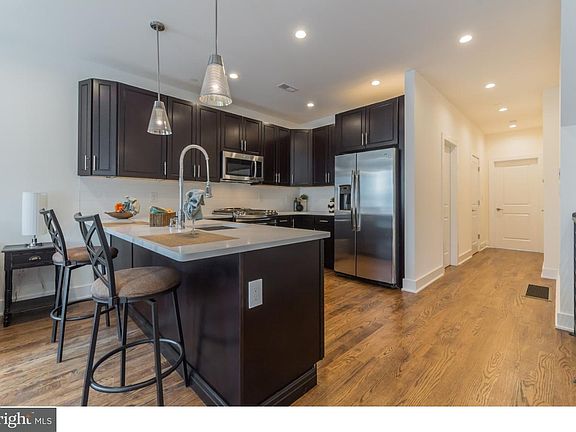 2nd image of 404 W Berks St #1
