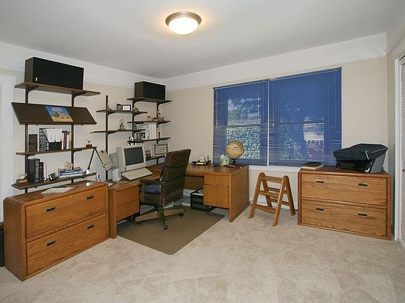 Bedroom 2 - Office