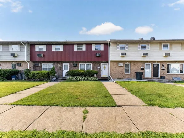 1349 Stanford Rd, Bethlehem, PA 18018