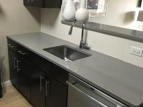 535 W 52nd St APT 8H, New York, NY 10019