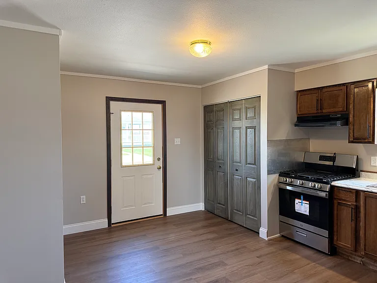 454 Hy Vue Dr #460 — Photo 7