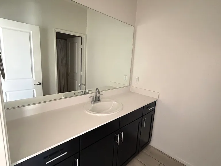 1185 Harvest Dr #2 — Photo 5