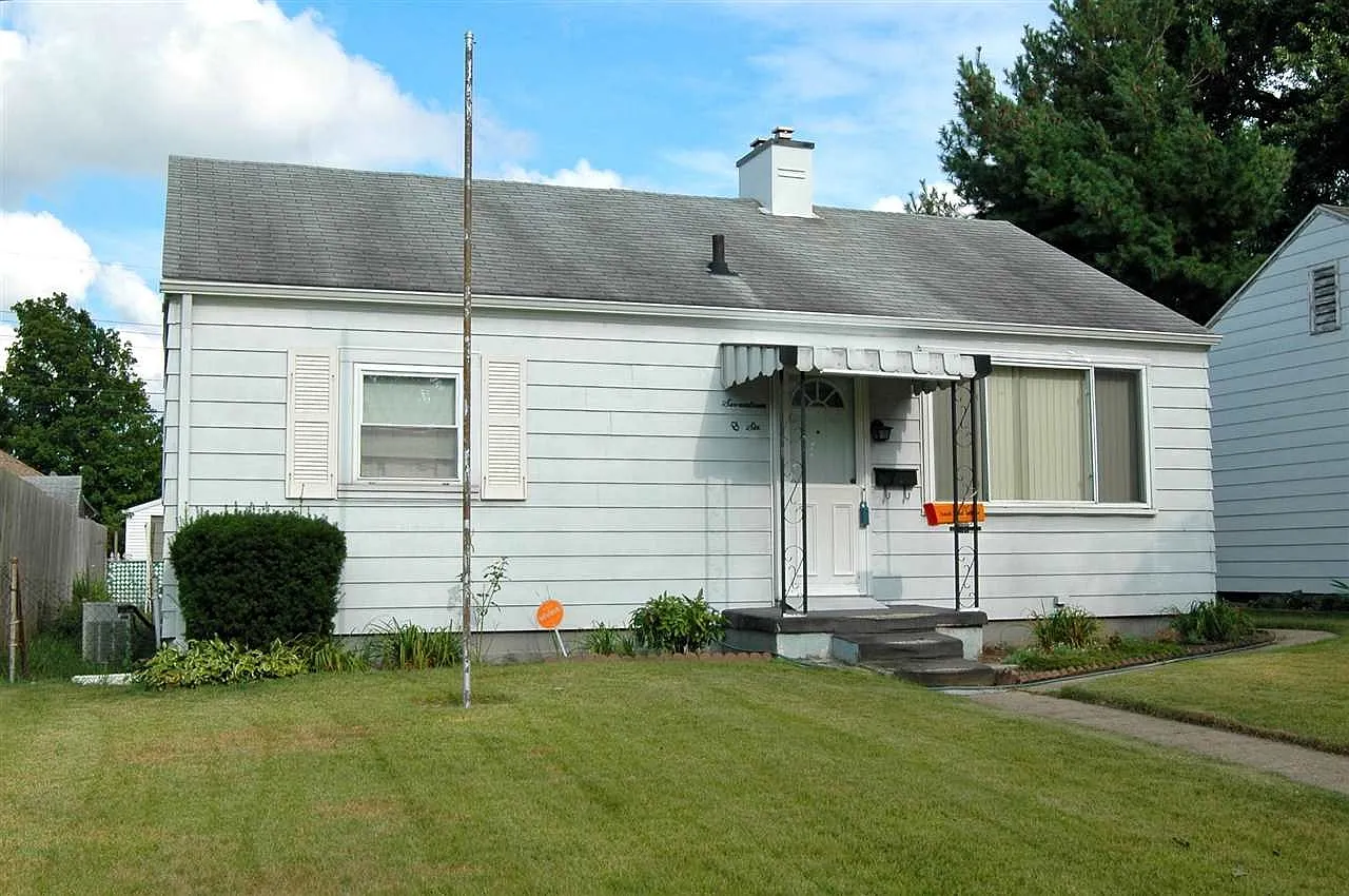 1706 Pulaski St photo 1
