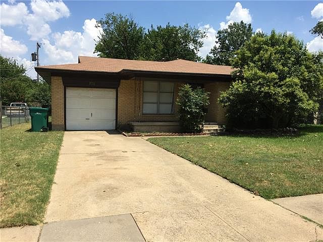1st image of 814 Harbor Dr