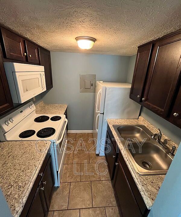 1st image of 411 Iowa Ave APT 4