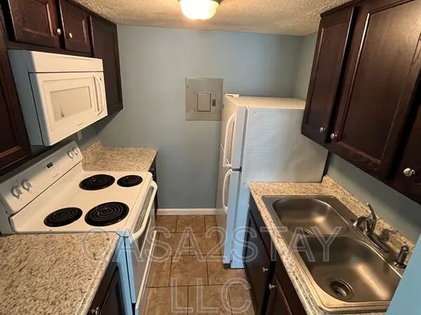 411 Iowa Ave APT 4, Louisville, KY 40208