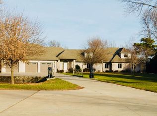 11969 Valley Ave, Cresco, IA 52136