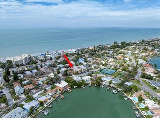 2704 2nd St APT 7, Indian Rocks Beach, FL 33785