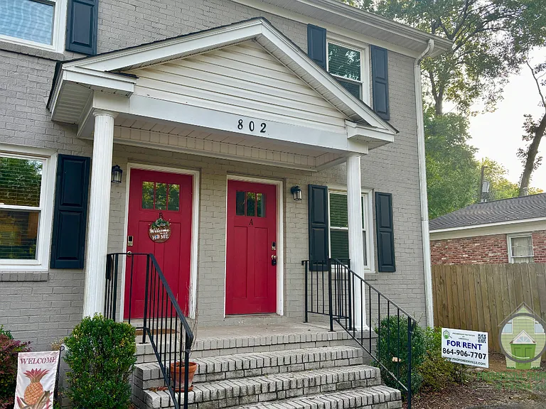 802 Hampton Ave #A — Photo 1