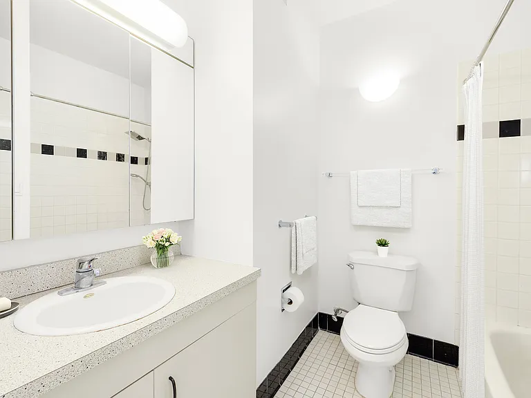 111 W 67th St #24B — Photo 9