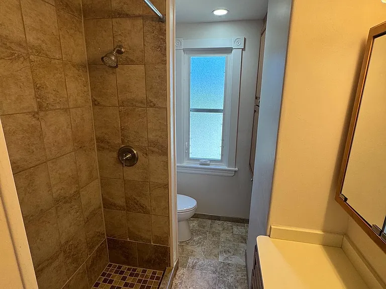 683 Knowles Ave — Photo 10