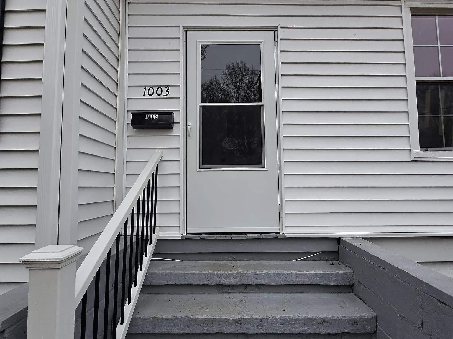 4 bed, 3140 sqft, $3,500 — Photo 2