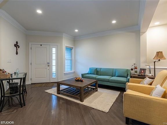 2nd image of 3 Bernheimer Ln
