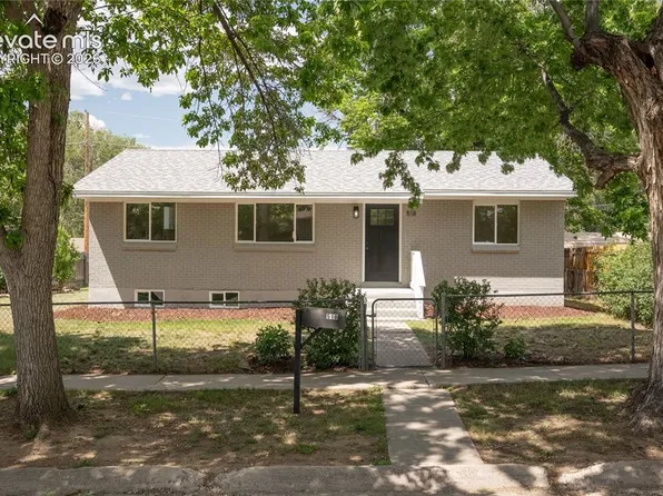 518 Yellowstone Rd, Colorado Springs, CO 80910