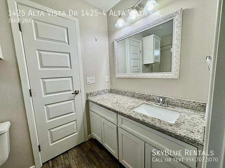 1425 Alta Vista Dr #4 — Photo 7