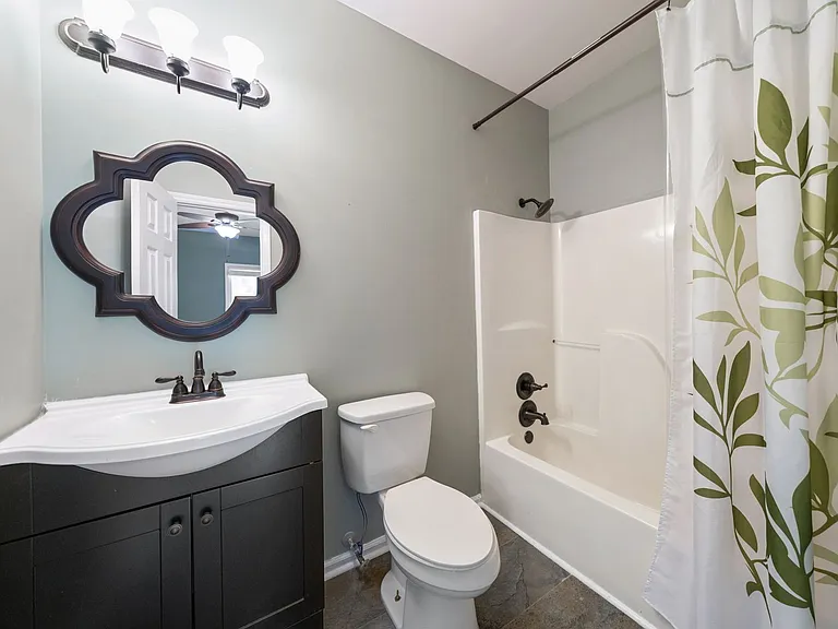 804 Gerard St — Photo 7