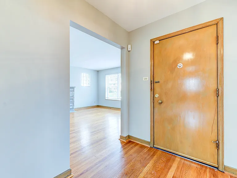 8710 Delmar Blvd #2F — Photo 4