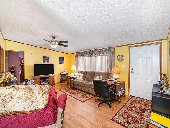 4th image of 1051 Duquesa Dr