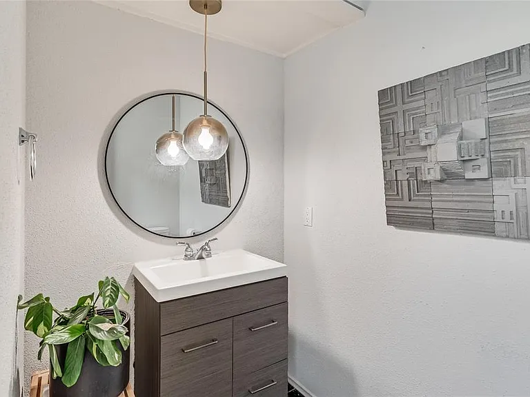 5606 Sedgefield Dr — Photo 14