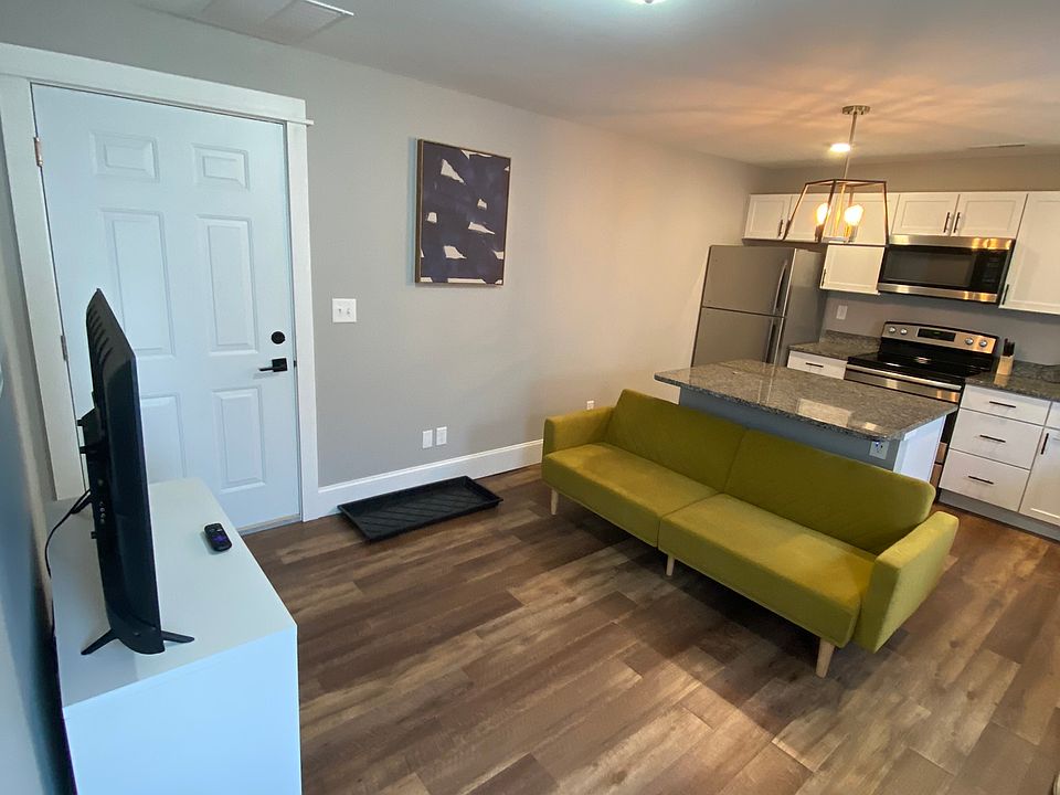 1st image of 201 West Ave #15