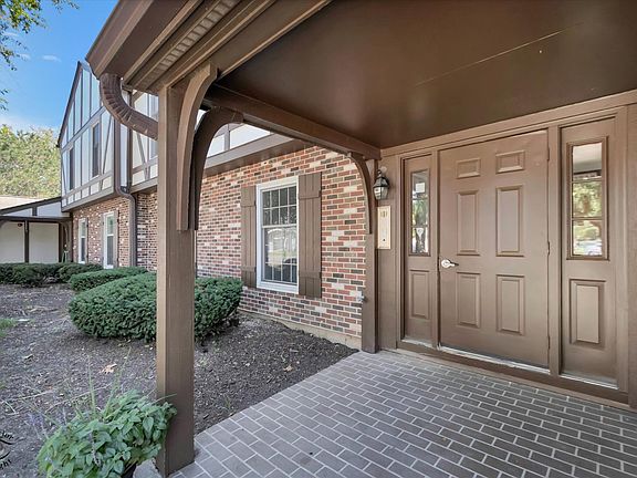 2nd image of 2158 Sunderland Ct APT 201-B
