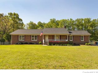7227 Locke Dr, Sherrills Ford, NC 28673