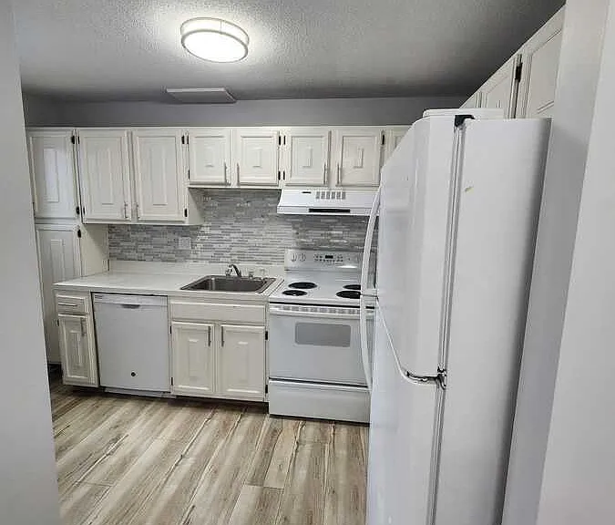 36 Old Pepperidge Ln #C3 — Photo 10