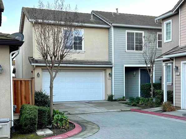 8252 Crystal Walk Cir, Elk Grove, CA 95758