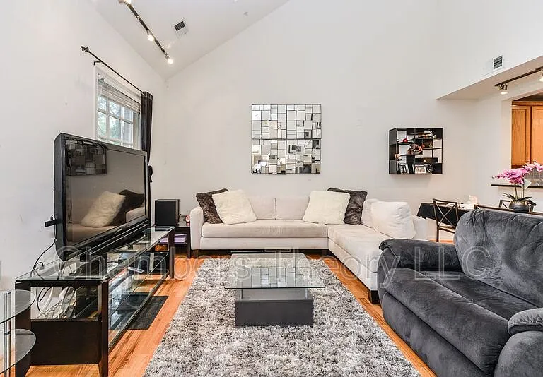 705 Massey Ln #B — Photo 7