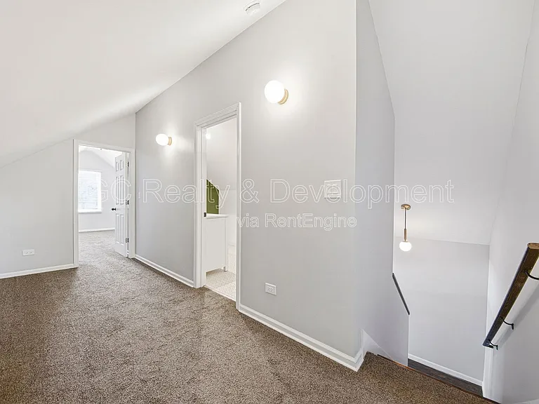 2036 S 1st Ave — Photo 10