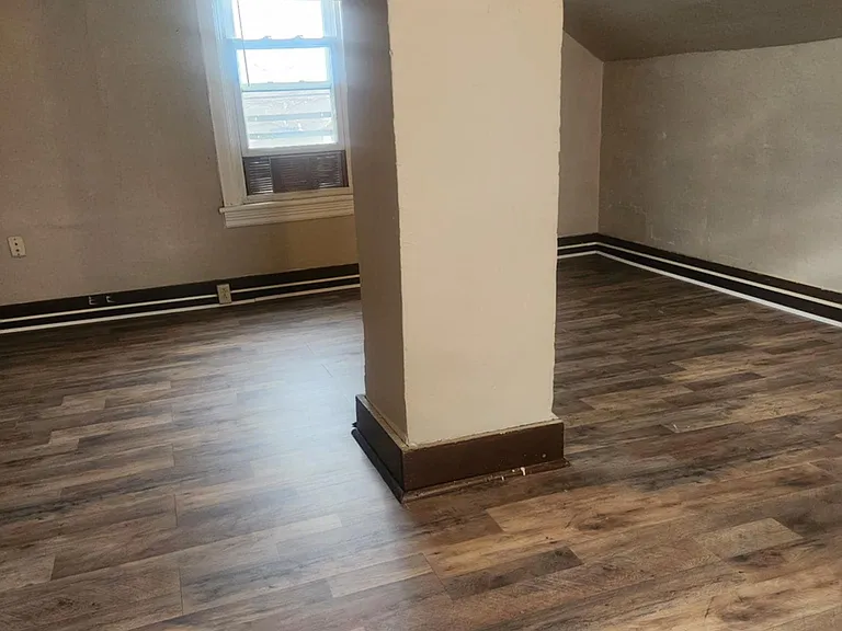 1534 1st Ave — Photo 6