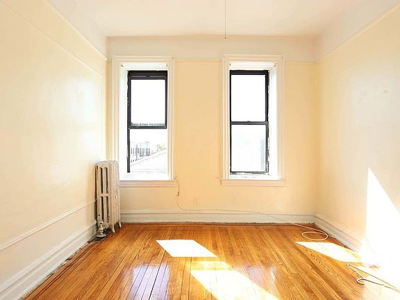 3rd image of 915 43rd St #C4