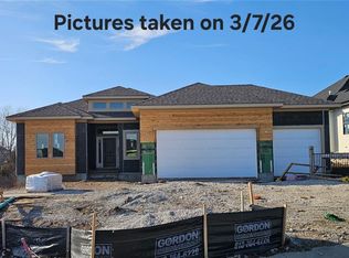 11216 S Gleason Rd, Olathe, KS 66061