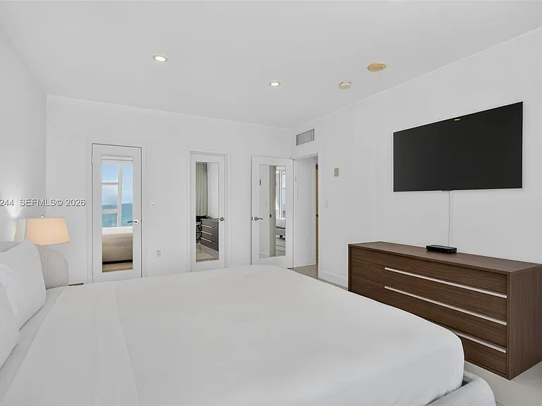 10275 Collins Ave #1521 — Photo 21