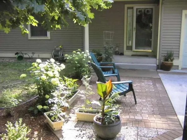 14875 Timber Ln, Spring Lake, MI 49456