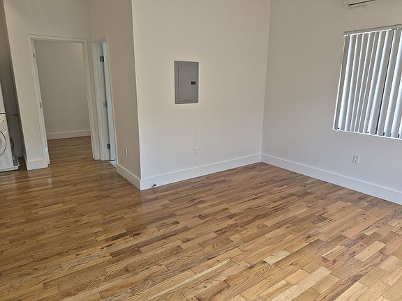 4th image of 807 N Madison Ave APT 2